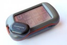 Mit dem Chirp hat Garmin einen kleinen Sender entwickelt, der Geocachern neue Möglichkeiten bei der Schnitzeljagd eröffnet. Wir haben den Winzling unter die Lupe genommen... Mit dem Chirp hat Garmin einen kleinen Sender entwickelt, der Geocachern neue Möglichkeiten bei der Schnitzeljagd eröffnet. Wir haben den Winzling unter die Lupe genommen...