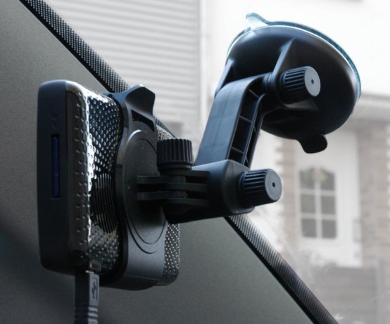 NAVIGON 2100 / 2110 max - Fahrzeughalterung - 1