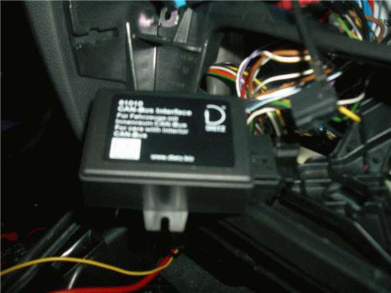 VDO MS5200 mit Rückspiegelmonitor im BMW E93 - Montage - 1
