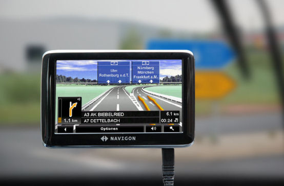 NAVIGON 4310 max - Reality View, Fahrspur-Assistent Pro und Reale Beschilderungsanzeige - 1