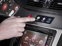 Auf der VDI-Konferenz -Elektronik im Kraftfahrzeug- in Baden-Baden setzte sich der Automobilzulieferer Continental für leicht bedienbare Internetdienste im Auto ein.