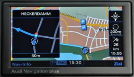 Audi RNS-E 2009 - Fahrspurassistenten und Kreuzungszoom - 1