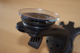 NAVIGON iPhone Design Car Kit - Erster Eindruck, Verarbeitung und Praxistauglichkeit - 2