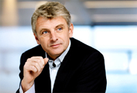 TomTom Vorstand Harold Goddijn rechnet ab Ende 2010 mit fast täglichen Updates der Straßenkarten...