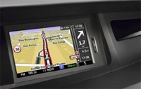 Das neue Carminat TomTom LIVE von Renault bringt jetzt auch Echtzeitdaten ins Fahrzeug...