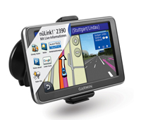 Garmin stellt ein neues nüLink! Navi vor, dass erstmals den Garmin 3D Traffic Verkehrsservice nutzt...