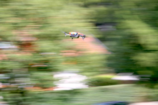 Bei höheren Fluggeschwindigkeiten ist Vorsicht angesagt - sonst kommt es schnell zu Unfällen. Foto: spotography/Sebastian Abel
