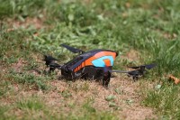 Bei Starts und Landungen in zu hohem Gras kann "Gemüse" schnell die Mechanik blockieren. Foto: spotography/Sebastian Abel