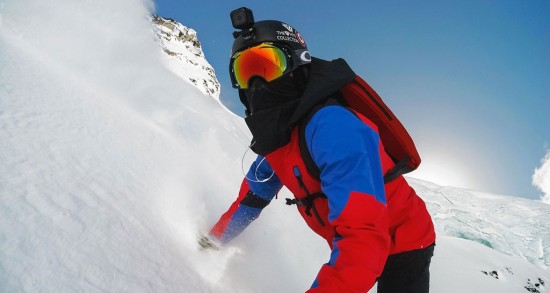 Skifahrer mit der GoPro Hero4 Session