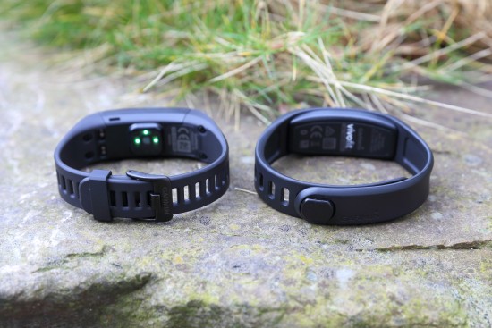 links: vivosmart HR rechts: vivofit 2