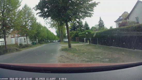 Garmin-DriveAssist-Dashcam