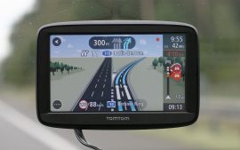 tomtom-via-52-realview-01