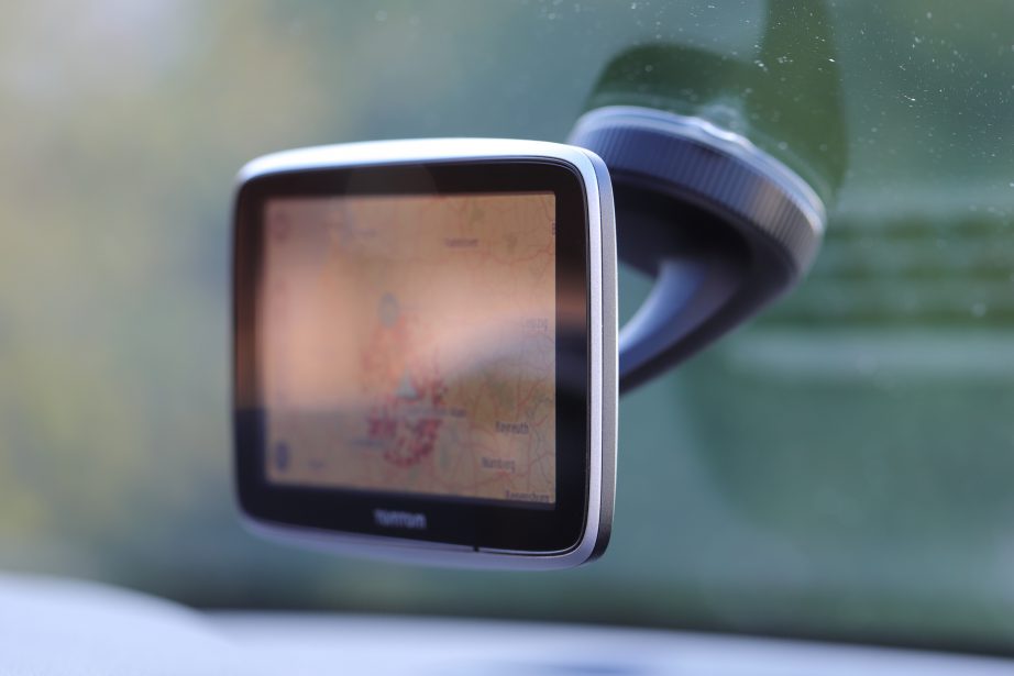 TomTom GO Premium mit SIM, IFTTT & Google Assistant › pocketnavigation ...